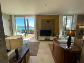 Deluxe Sunrise Sky Terrasse 2 Bedroom Design Apartment & Fantastic Lake View